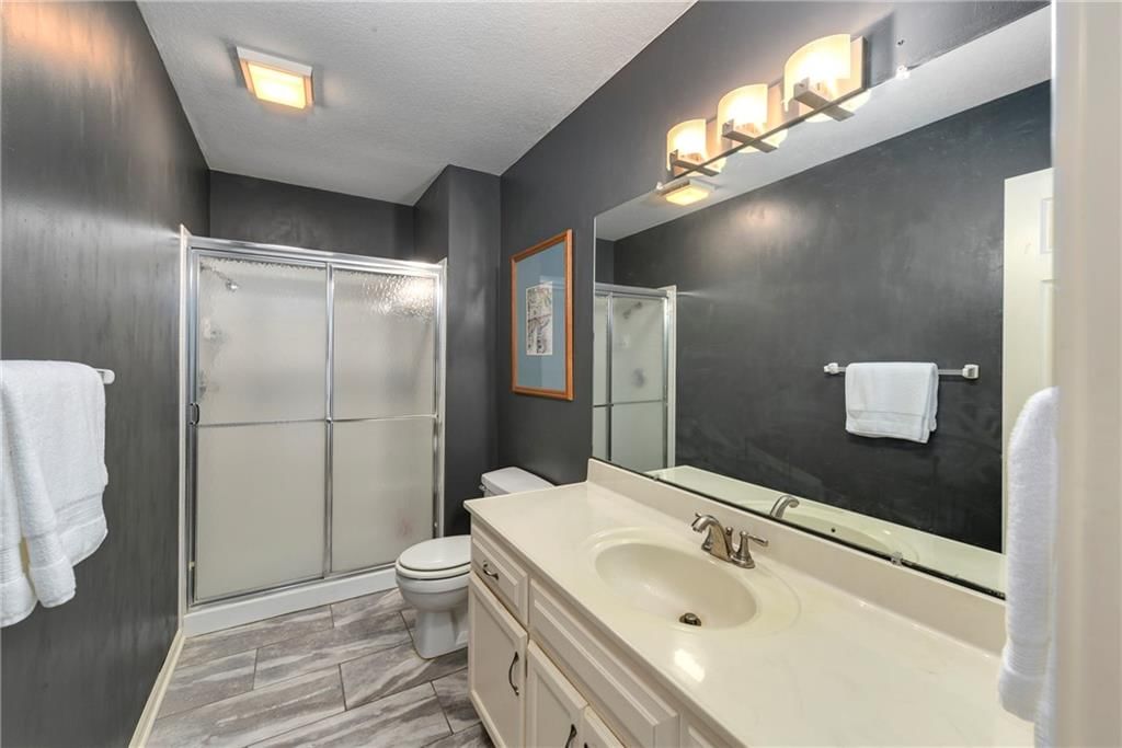 Photo 41 of 84 - 9006 W 139th Terrace