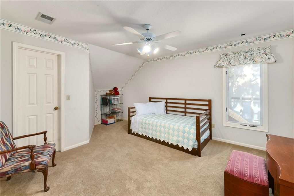 Photo 42 of 84 - 9006 W 139th Terrace