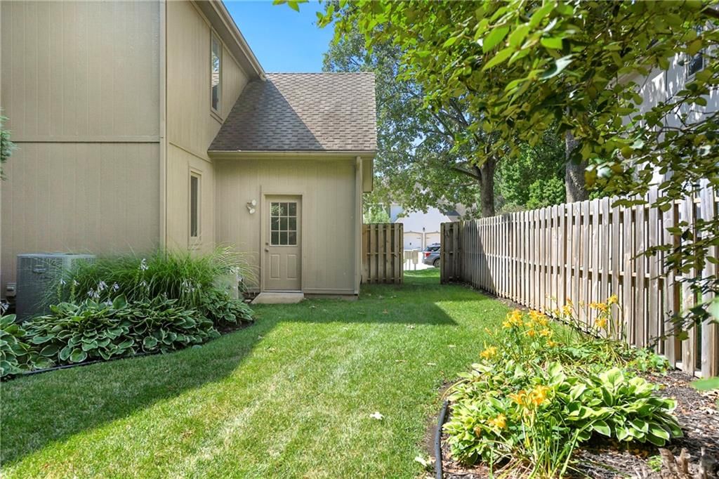 Photo 61 of 84 - 9006 W 139th Terrace