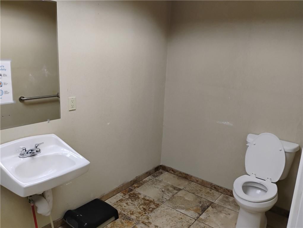 2807 N Broadway Street — photo 18