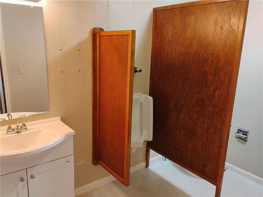 2807 N Broadway Street — photo 24