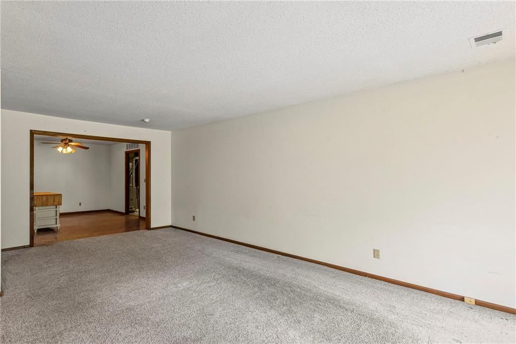 28543 W 85th Terrace — photo 4