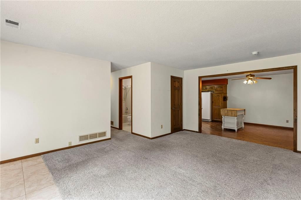 28543 W 85th Terrace — photo 5