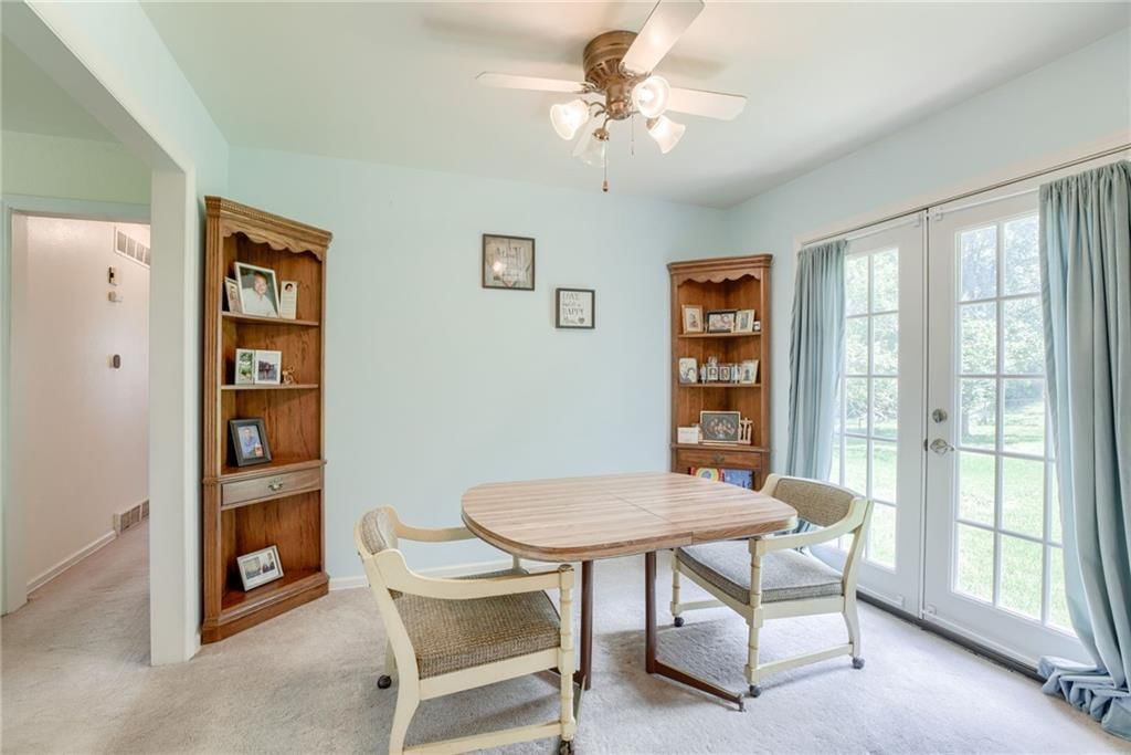 Photo 9 of 33 - 8617 E 52nd Street
