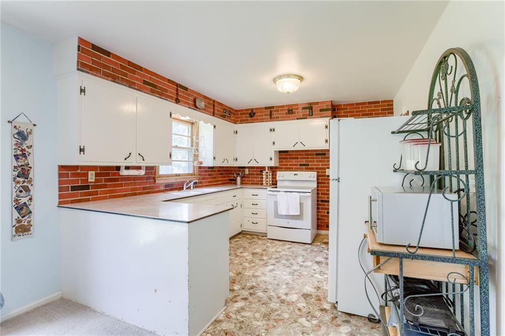 Photo 11 of 33 - 8617 E 52nd Street