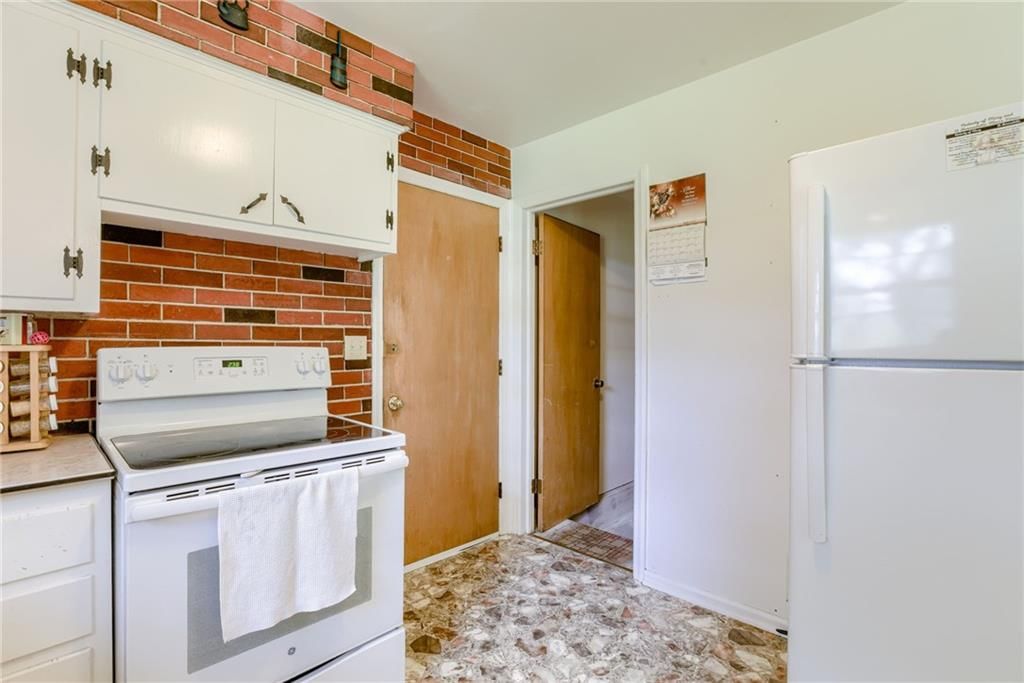 Photo 12 of 33 - 8617 E 52nd Street