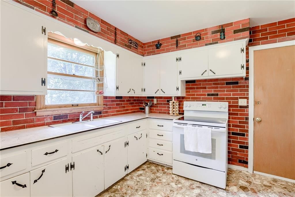 Photo 14 of 33 - 8617 E 52nd Street