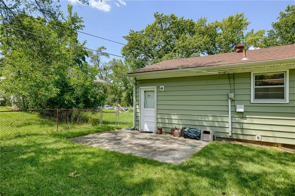 Photo 32 of 33 - 8617 E 52nd Street