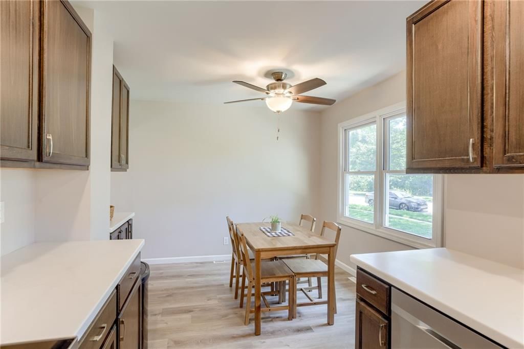 904 N Parkway Drive — photo 11