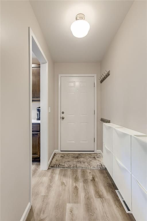 904 N Parkway Drive — photo 13