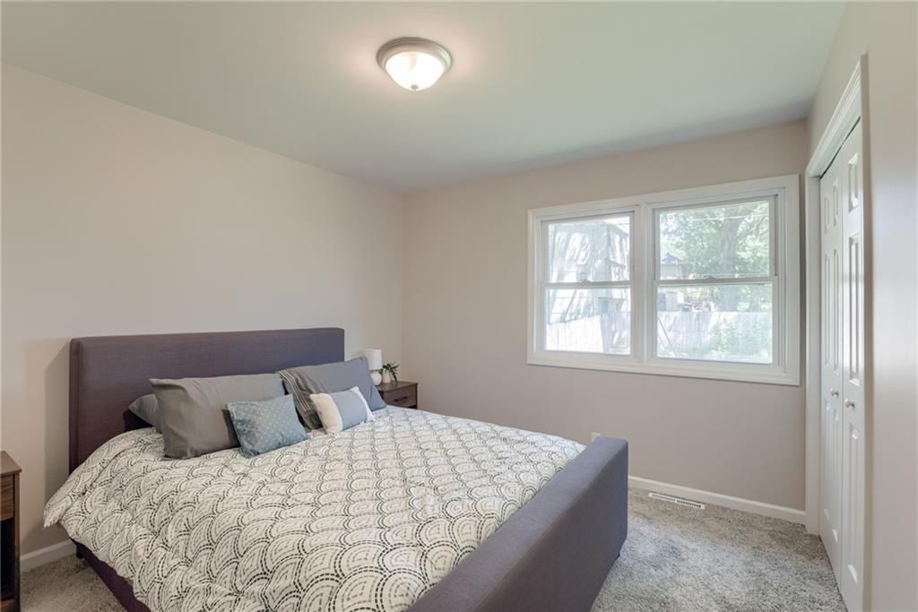 904 N Parkway Drive — photo 14