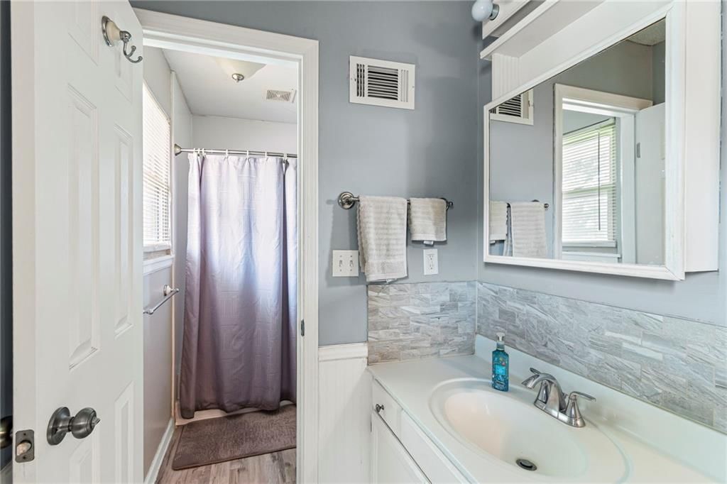 Photo 17 of 38 - 2219 NW 84th Terrace
