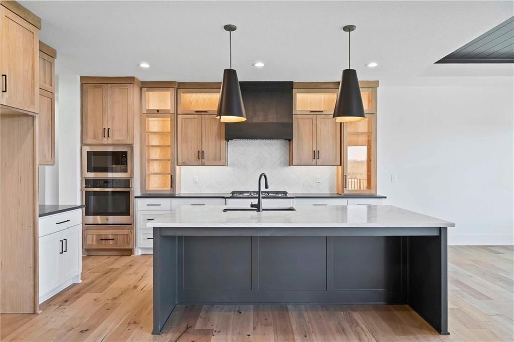 8020 Round Prairie Street — photo 7