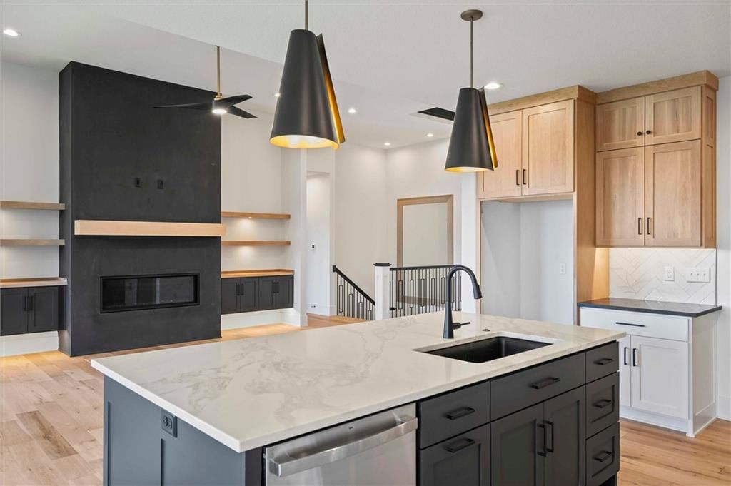 8020 Round Prairie Street — photo 8