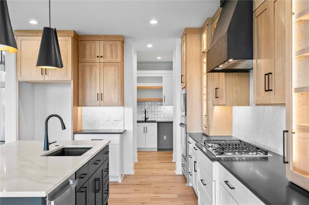 8020 Round Prairie Street — photo 11