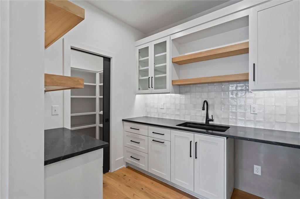 8020 Round Prairie Street — photo 12