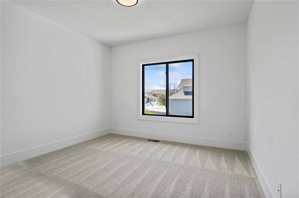 8020 Round Prairie Street — photo 27