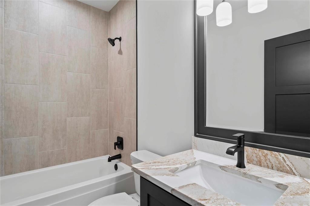 8020 Round Prairie Street — photo 36