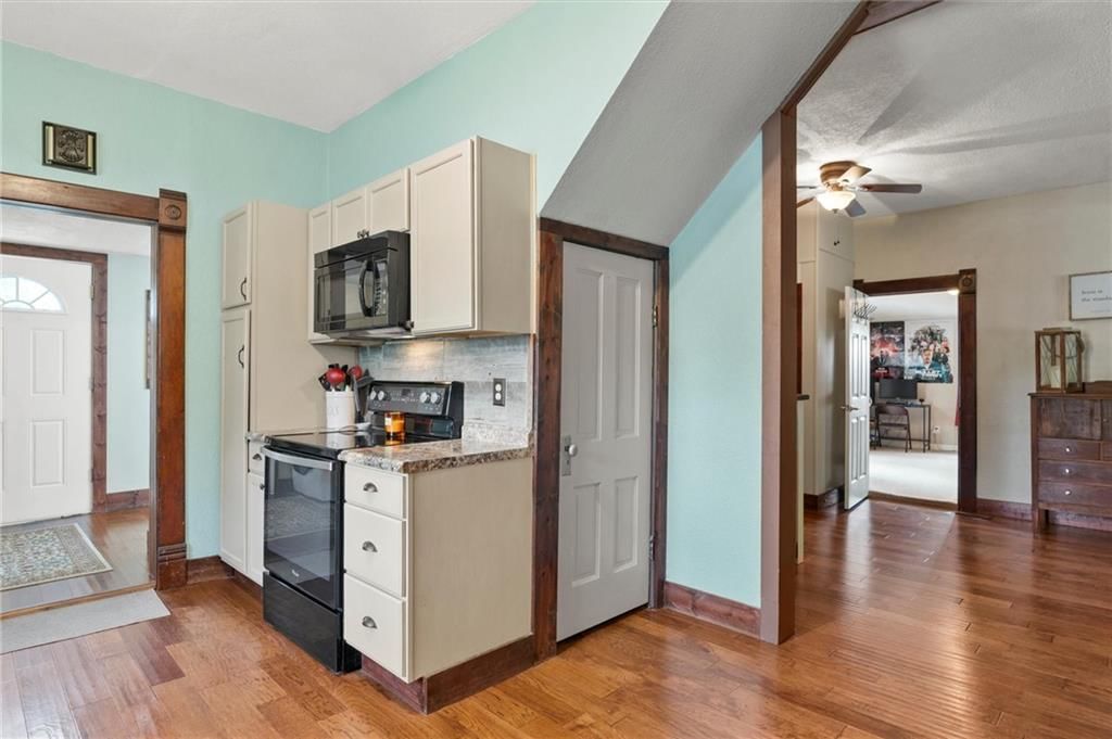 308 N Clark Street — photo 16