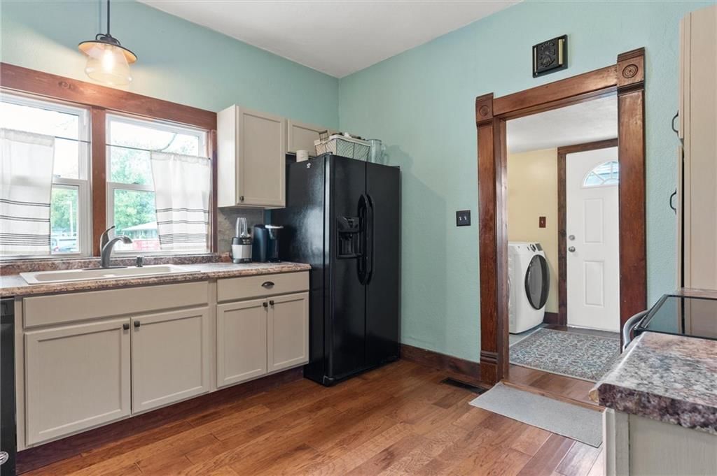 308 N Clark Street — photo 20