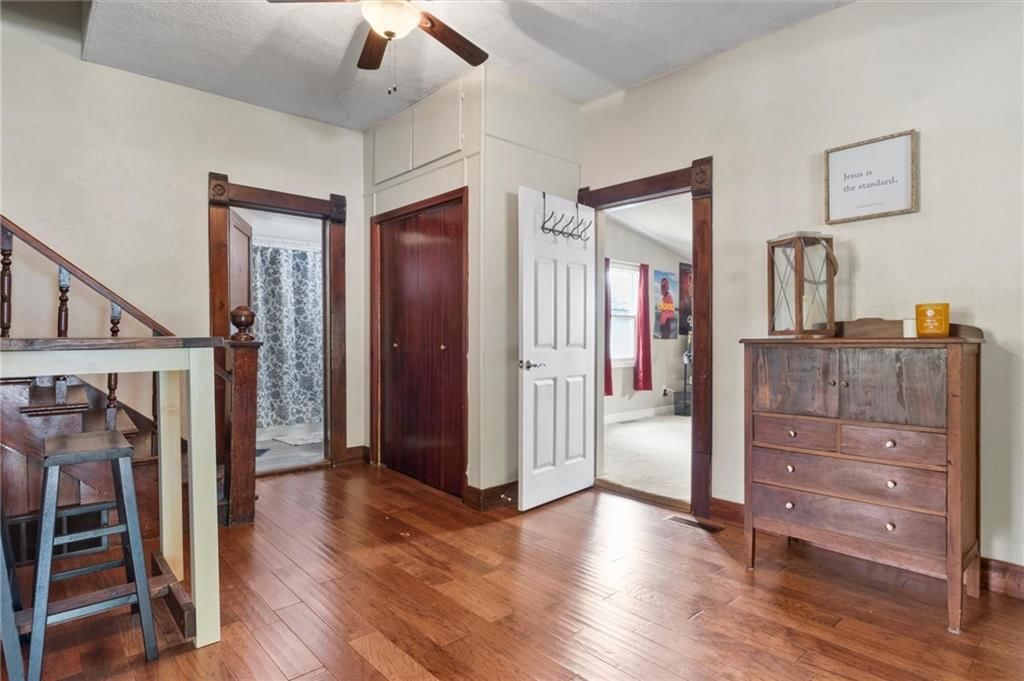 308 N Clark Street — photo 23