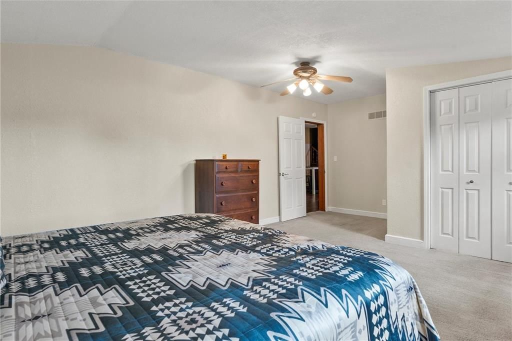 308 N Clark Street — photo 30