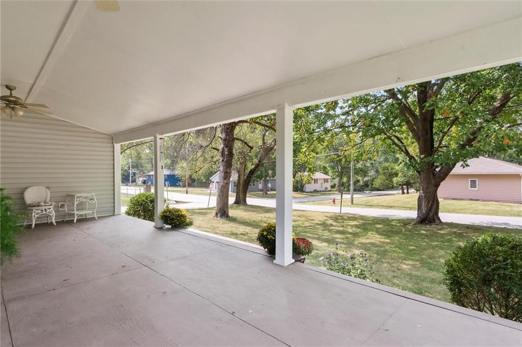 308 N Clark Street — photo 34