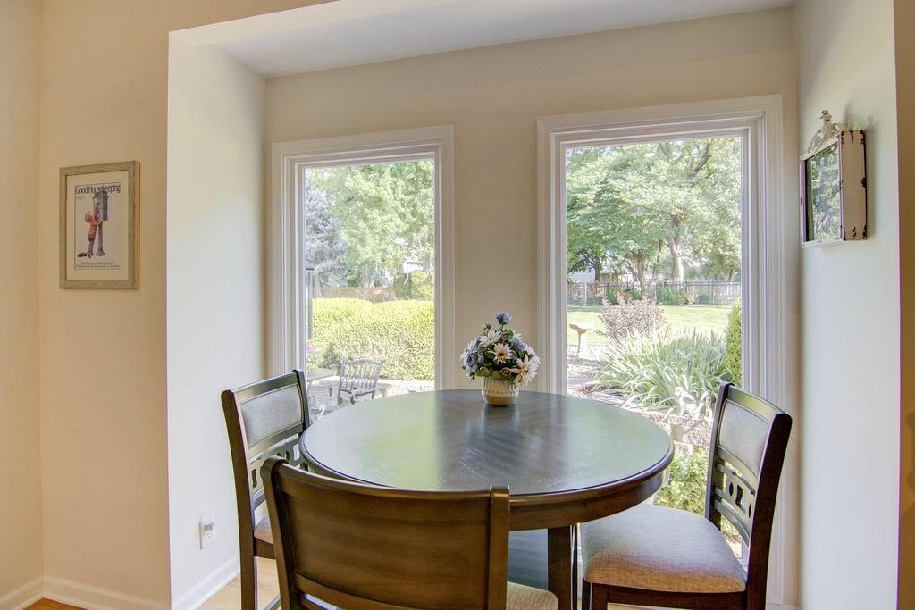 13904 W 110th Terrace — photo 9