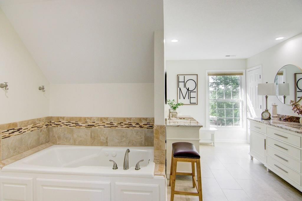 13904 W 110th Terrace — photo 19