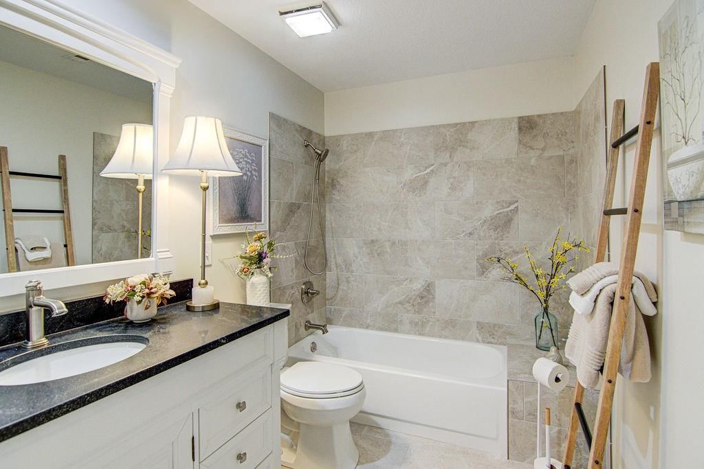 13904 W 110th Terrace — photo 27