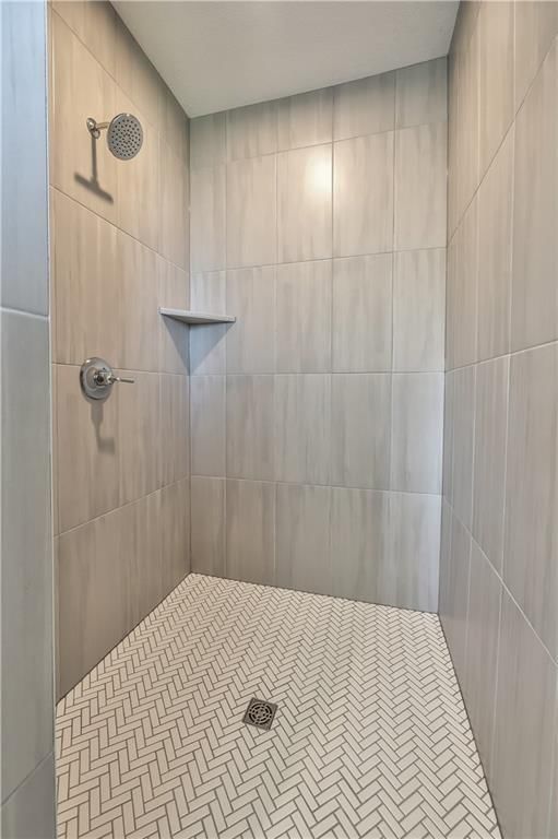 17521 Carter Street — photo 9