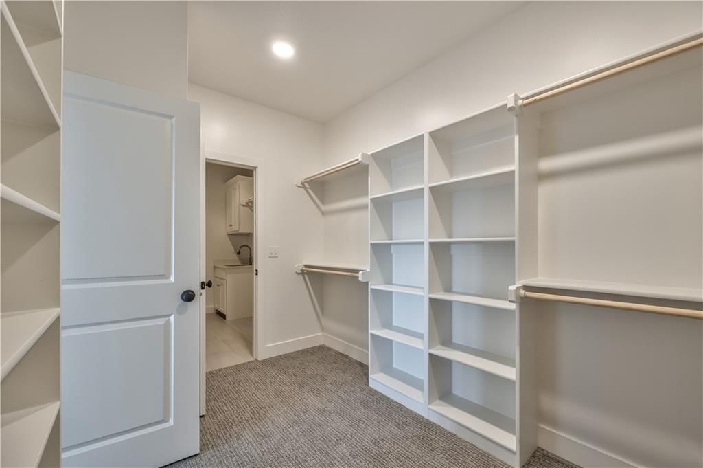 17521 Carter Street — photo 10