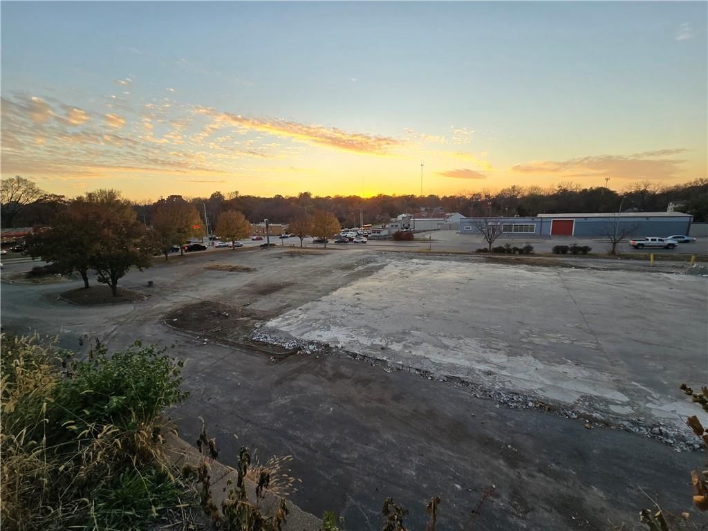 11200 E Truman Road — photo 10