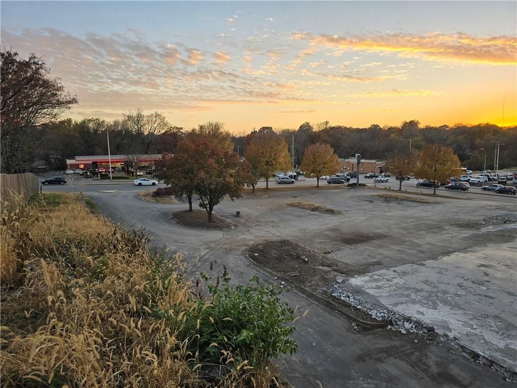 11200 E Truman Road — photo 12