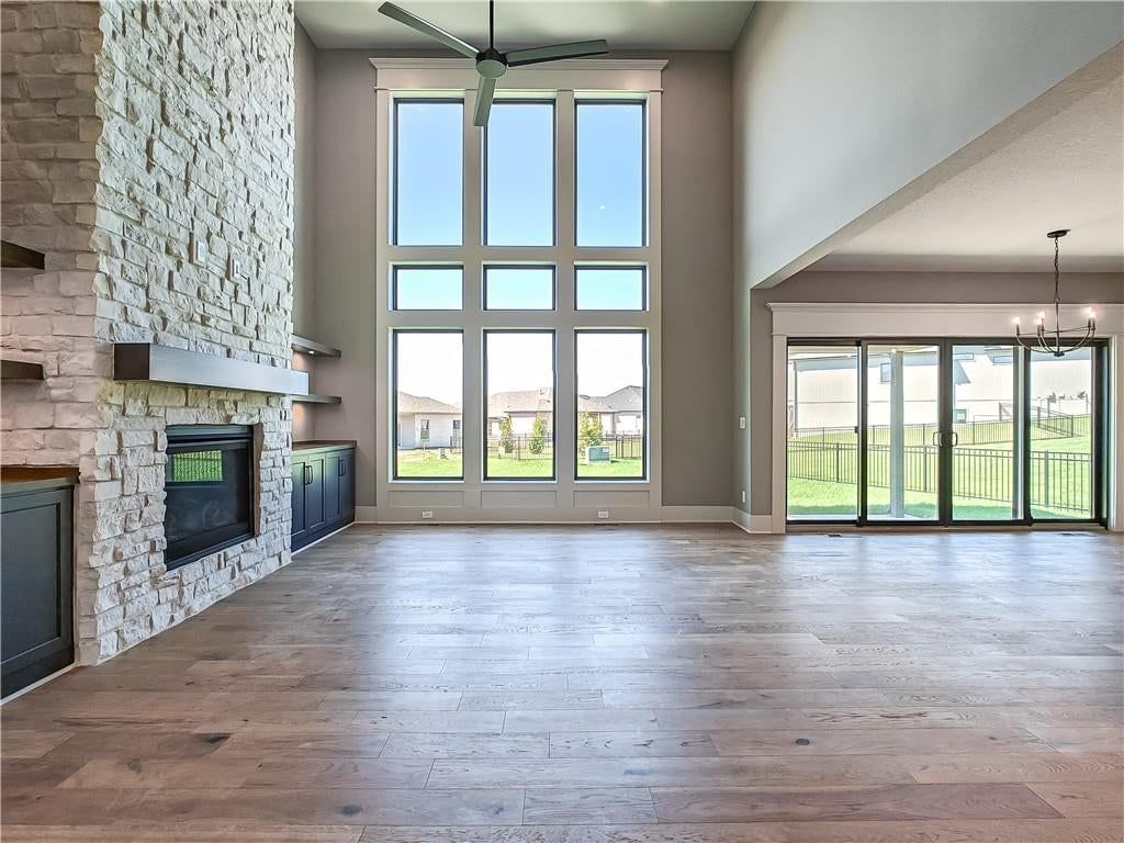 16377 W 166th Place, Olathe, KS