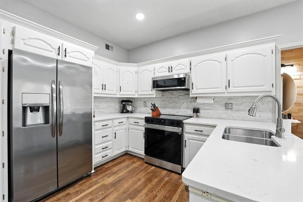 Photo 12 of 50 - 5136 NE Ash Grove Drive