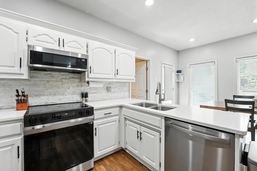 Photo 13 of 50 - 5136 NE Ash Grove Drive