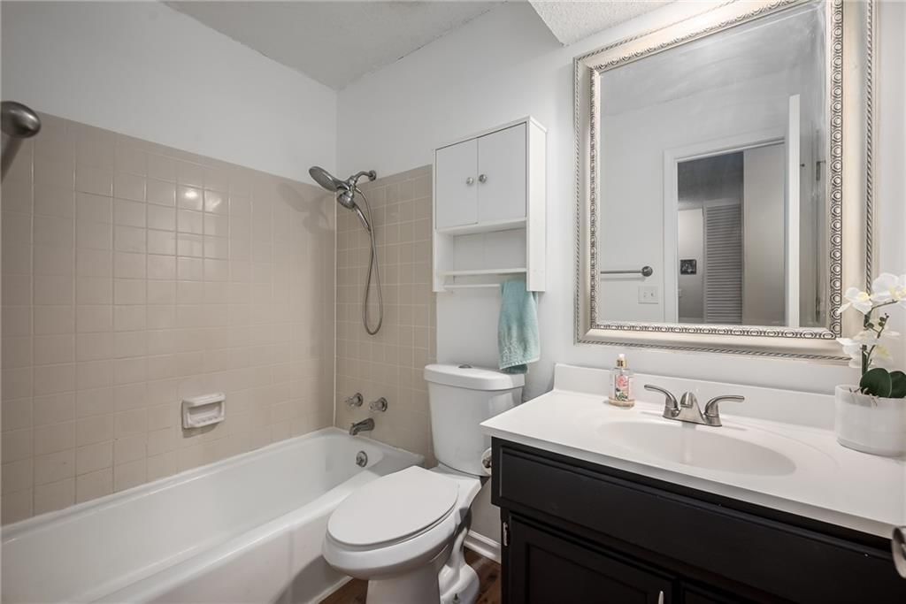 1416 E 125th Terrace — photo 12