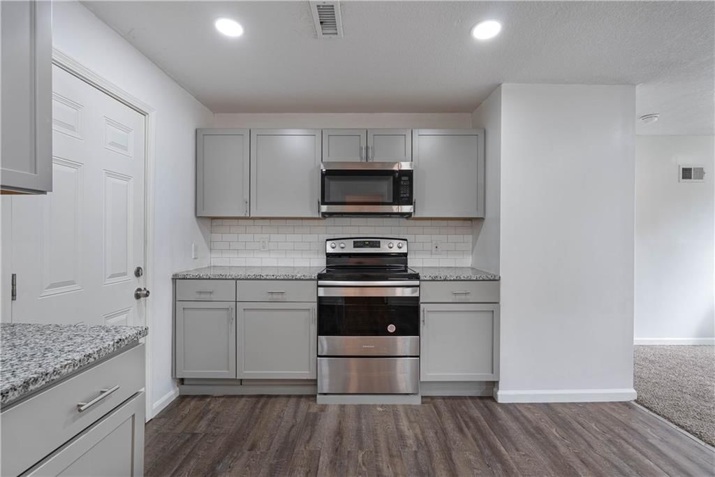 610 Elm Street — photo 8