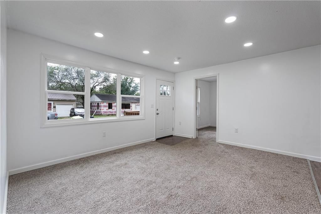 610 Elm Street — photo 14