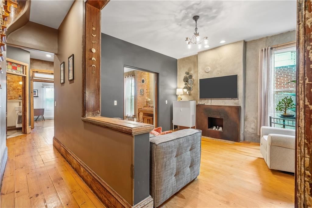 1637 Jefferson Street — photo 11