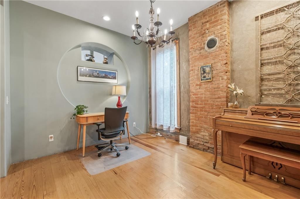 1637 Jefferson Street — photo 15