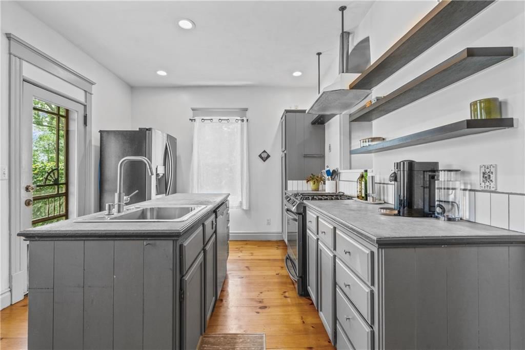 1637 Jefferson Street — photo 19