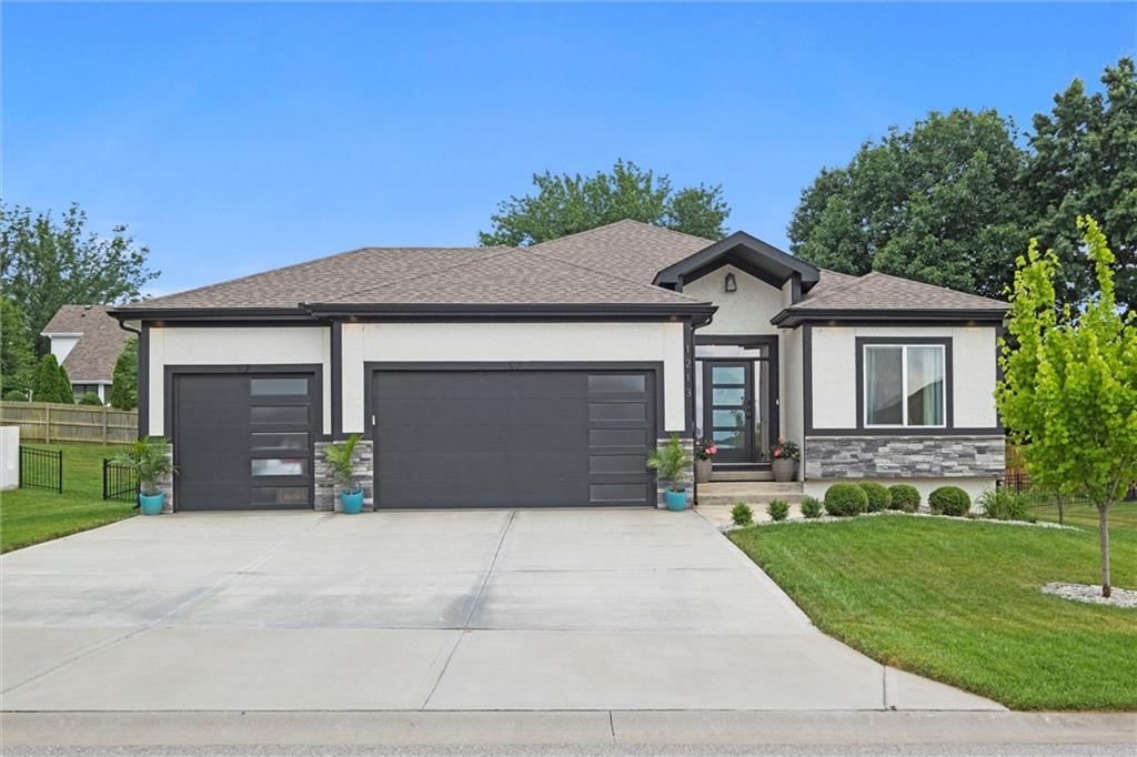 1213 NE Goshen Drive — photo 1