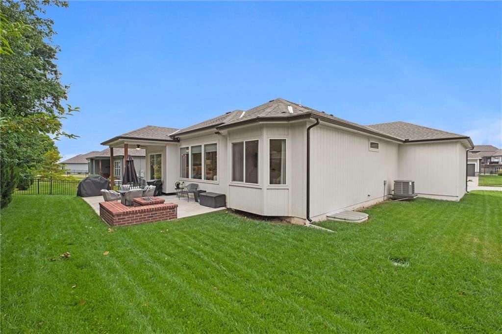 1213 NE Goshen Drive — photo 2