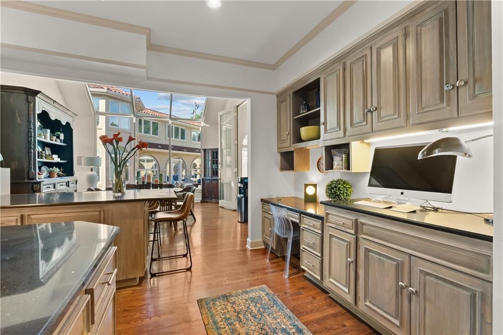 Photo 5 of 54 - 5212 W 98th Terrace