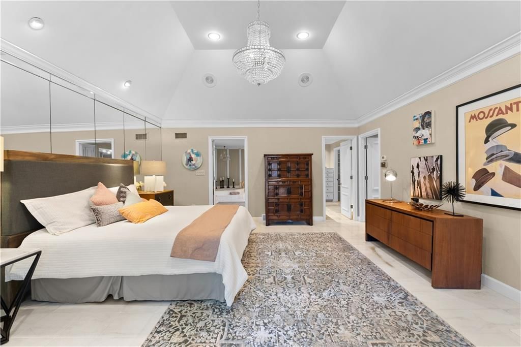 Photo 18 of 54 - 5212 W 98th Terrace