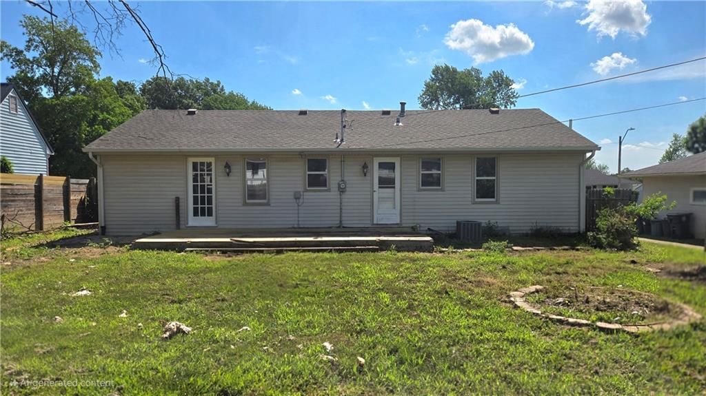 Photo 13 of 14 - 4344 N Denver Avenue