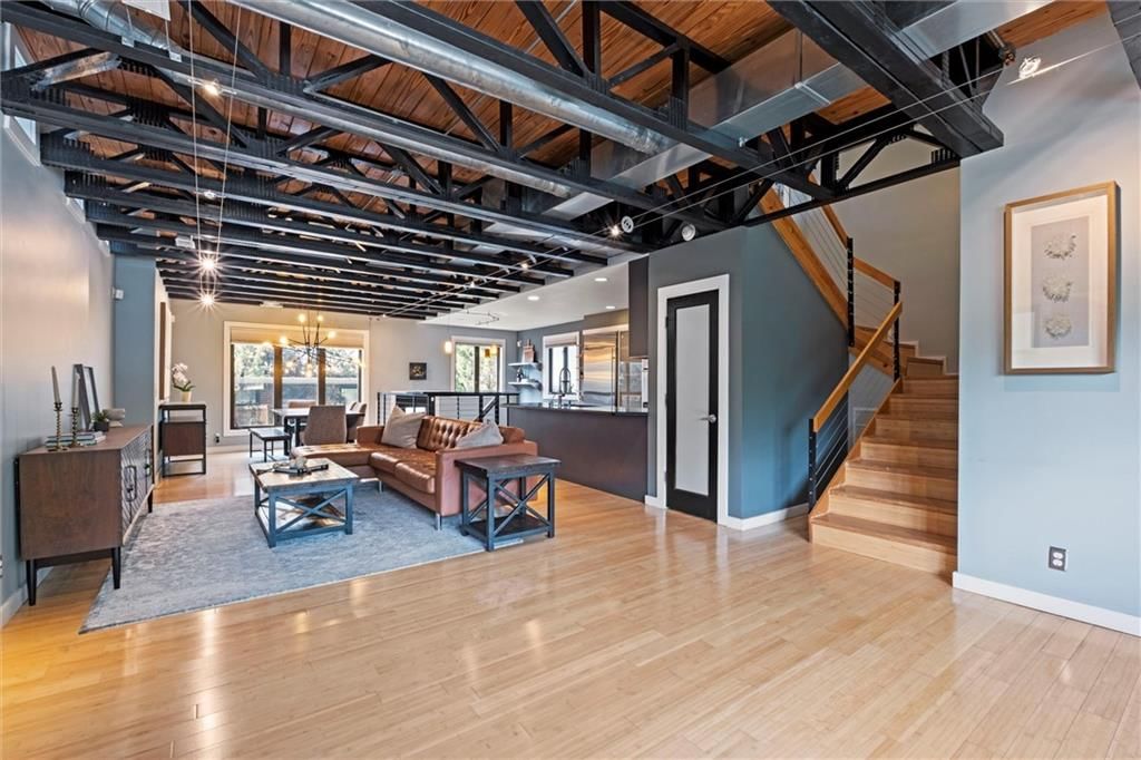 1303 W 47th Street — photo 4