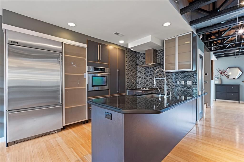 1303 W 47th Street — photo 10